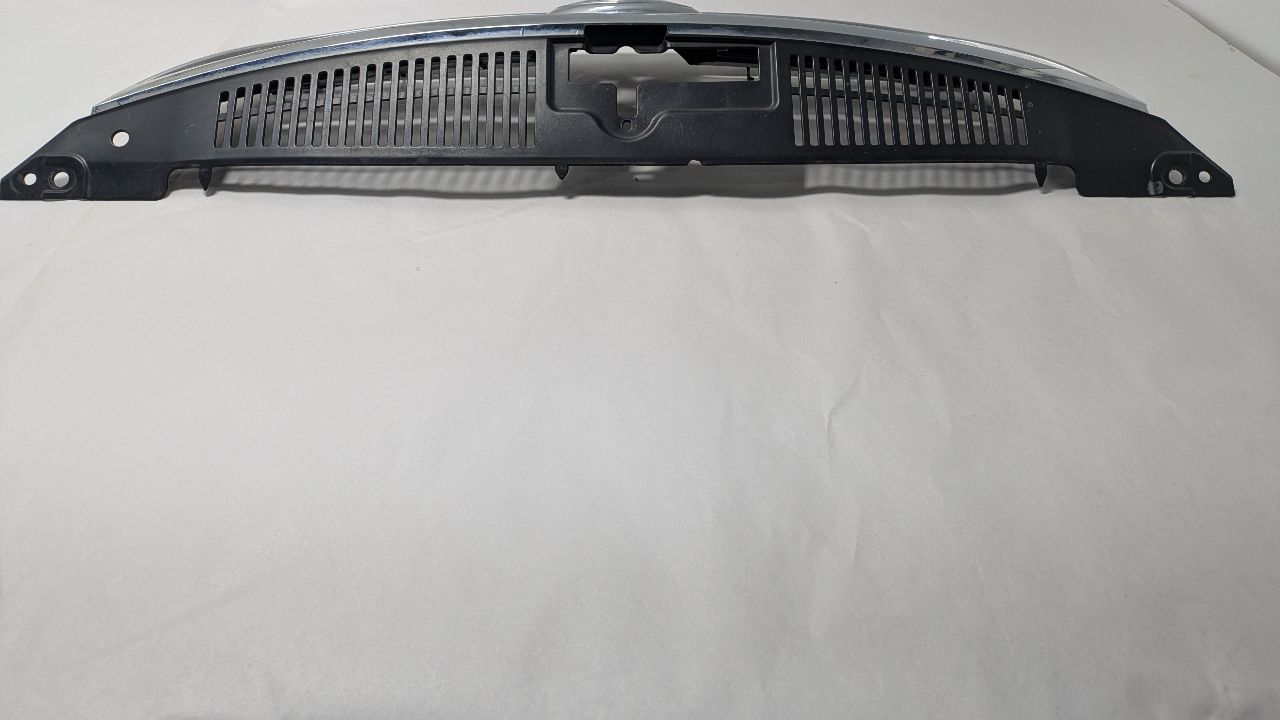 2011 VOLKSWAGEN TIGUAN GRILLE - 431340 — photo 2