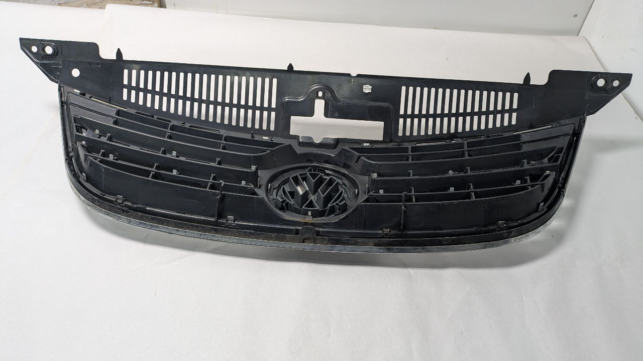 2011 VOLKSWAGEN TIGUAN GRILLE - 431340 — photo 3