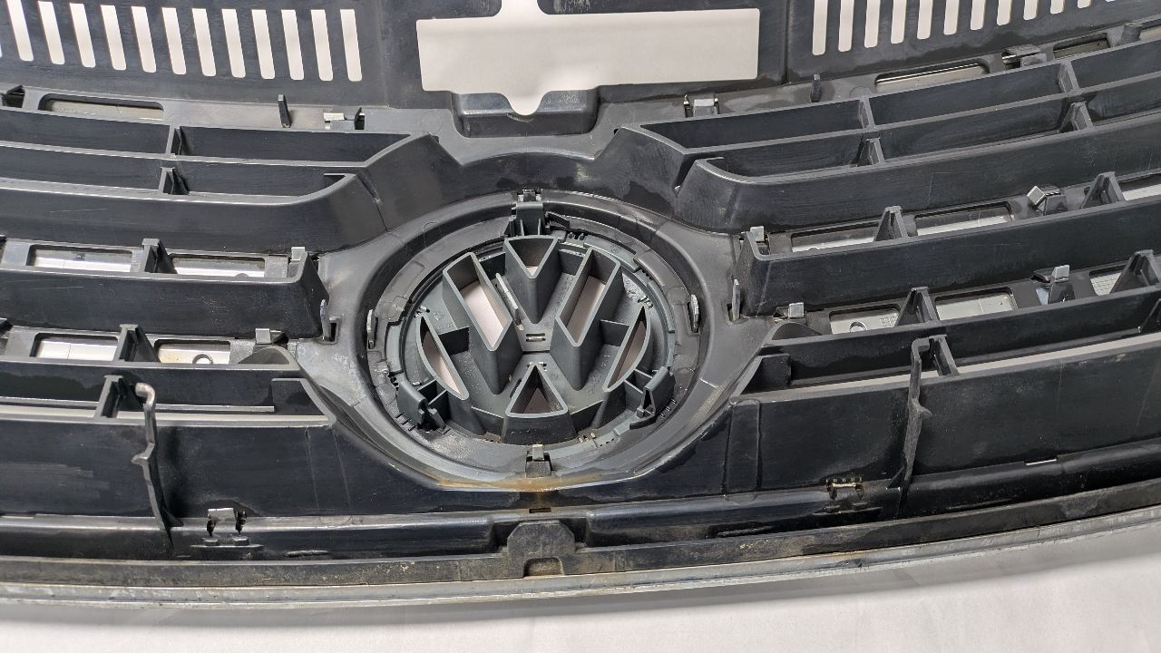 2011 VOLKSWAGEN TIGUAN GRILLE - 431340 — photo 4