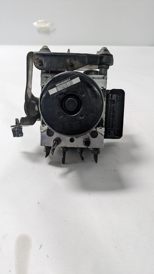 2010 SUBARU LEGACY 4cyl Gasoline 2.5 PZEV Anti-lock Brake Pts - 431654 — photo 1
