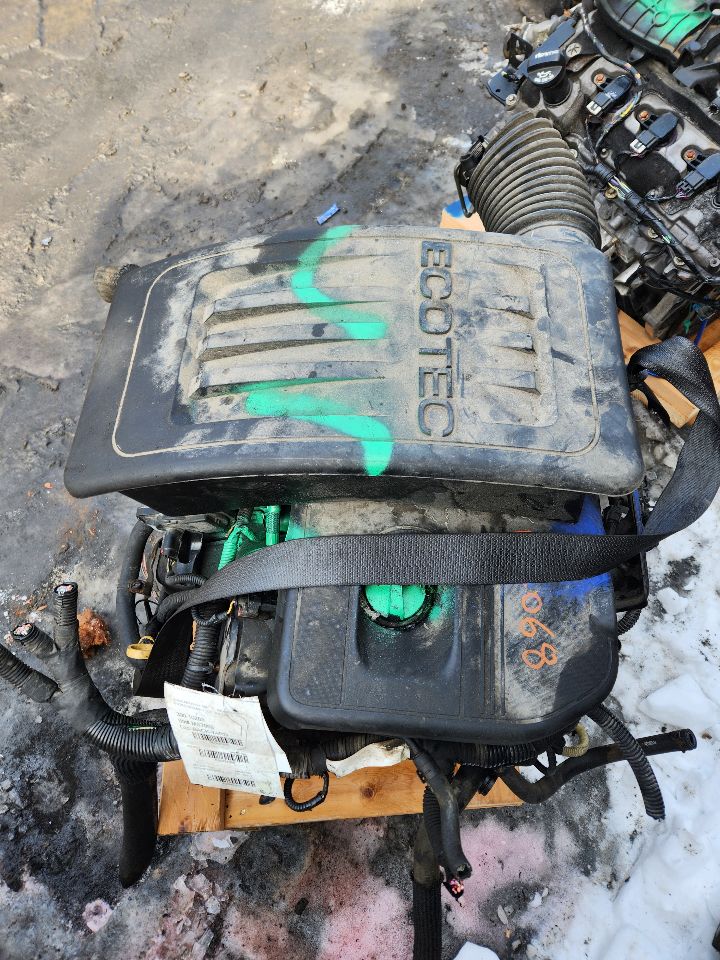 2014 CHEVROLET EQUINOX 4cyl Gasoline 2.4 ENGINE ASSEMBLY - 431686 — photo 2