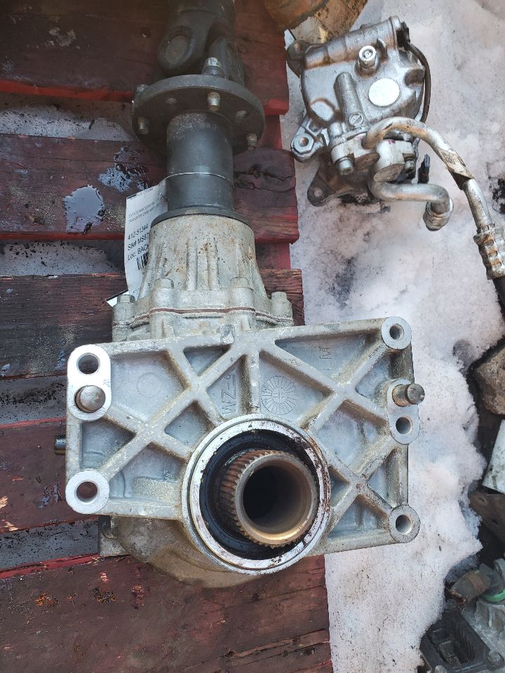 2012 KIA SORENTO 4cyl Gasoline 2.4 TRANSFER CASE ASSY - 431735 — photo 1