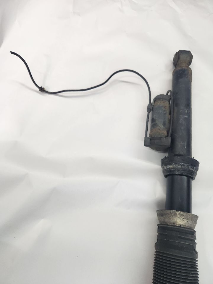 2009 MERCEDES-BENZ S-CLASS 8cyl Gasoline 5.5 Left STRUT - 431784 — photo 5