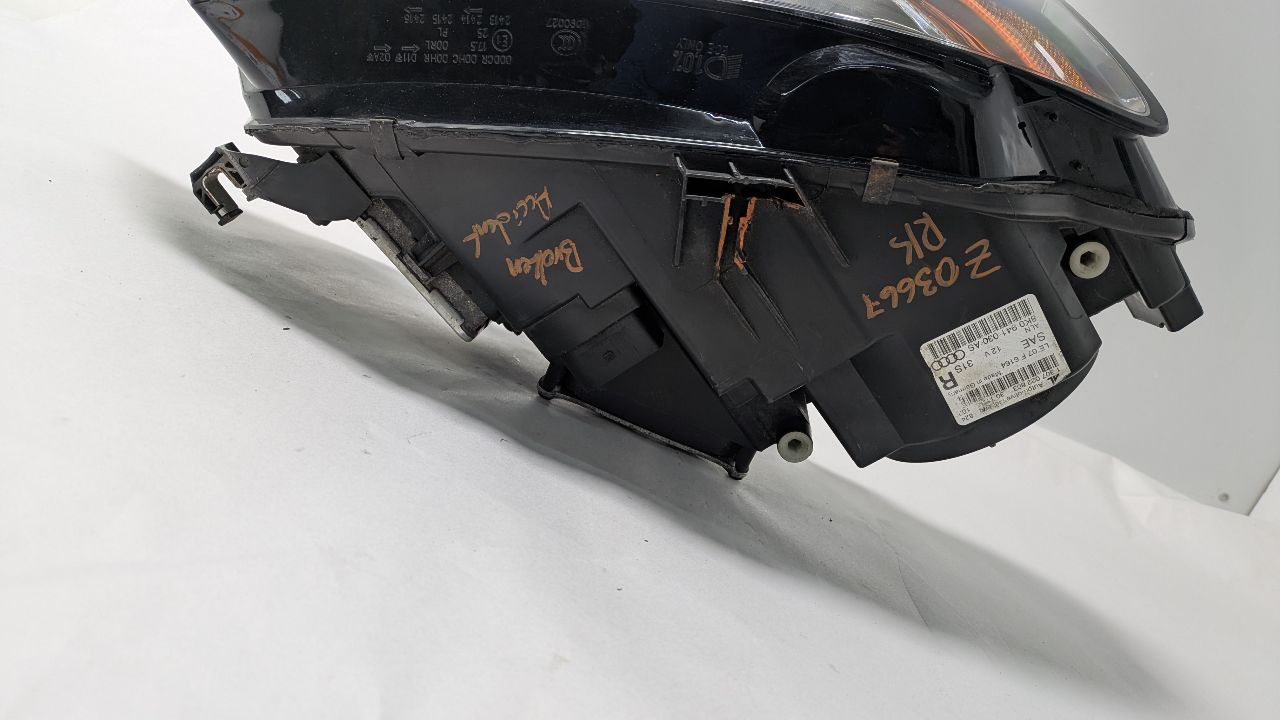 2012 AUDI A4 Right HEADLAMP ASSEMBLY - 431805 — photo 2