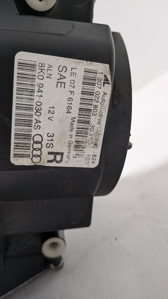 2012 AUDI A4 Right HEADLAMP ASSEMBLY - 431805 — photo 3