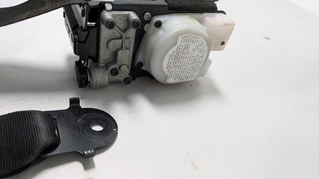 2009 BMW X5 Seat Belt, Front - 431810 — photo 3