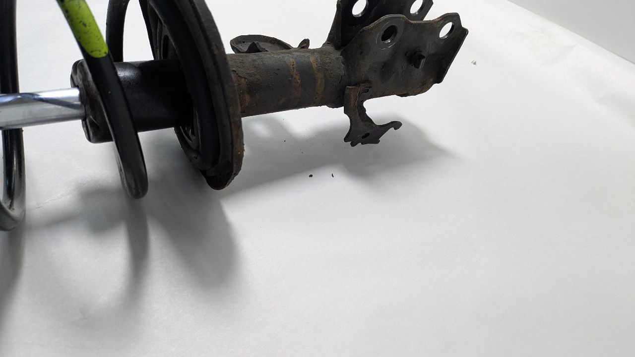 2011 TOYOTA PRIUS Right STRUT - 431824 — photo 4