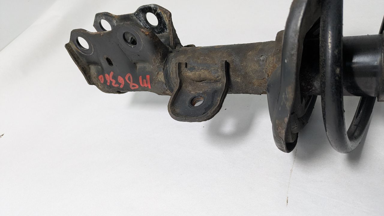 2011 TOYOTA PRIUS Right STRUT - 431824 — photo 5