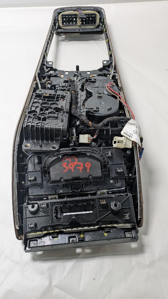 2011 FORD E250 VAN 5.4L 8cyl Gasoline Console, Front - 431836 — photo 6