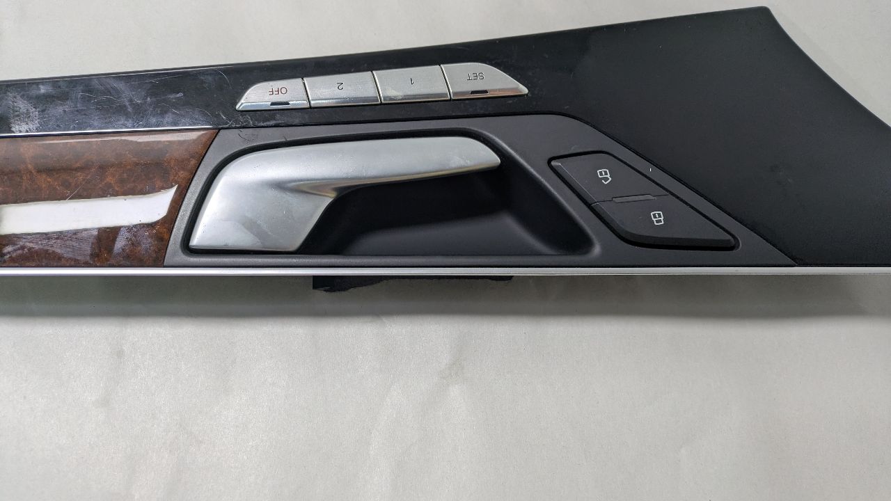 2013 AUDI A8 6cyl Supercharged 3.0 Dr Handle, Interior - 431838 — photo 2