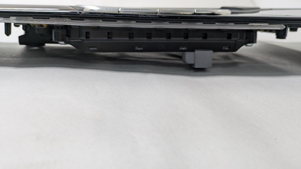 2013 AUDI A8 6cyl Supercharged 3.0 Dr Handle, Interior - 431839 — photo 2