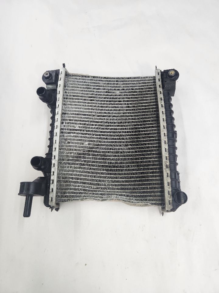 2019 ALFA-ROMEO STELVIO 2.0L 4cyl Turbo Gasoline Radiators - 432047