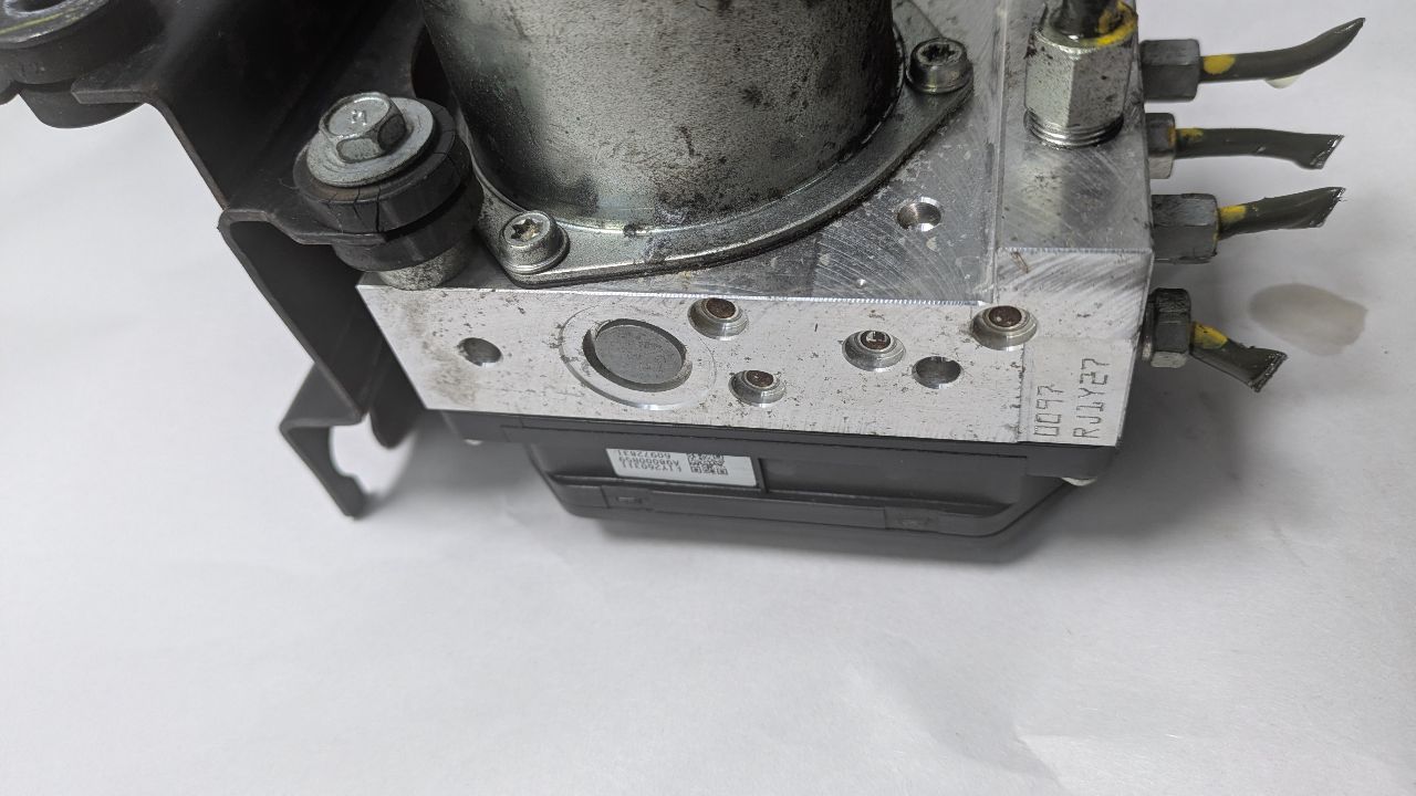 2012 NISSAN LEAF L Ucyl Anti-lock Brake Pts - 432442 — photo 4