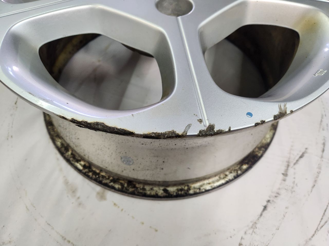 2012 NISSAN LEAF L Ucyl WHEEL - 432443 — photo 4