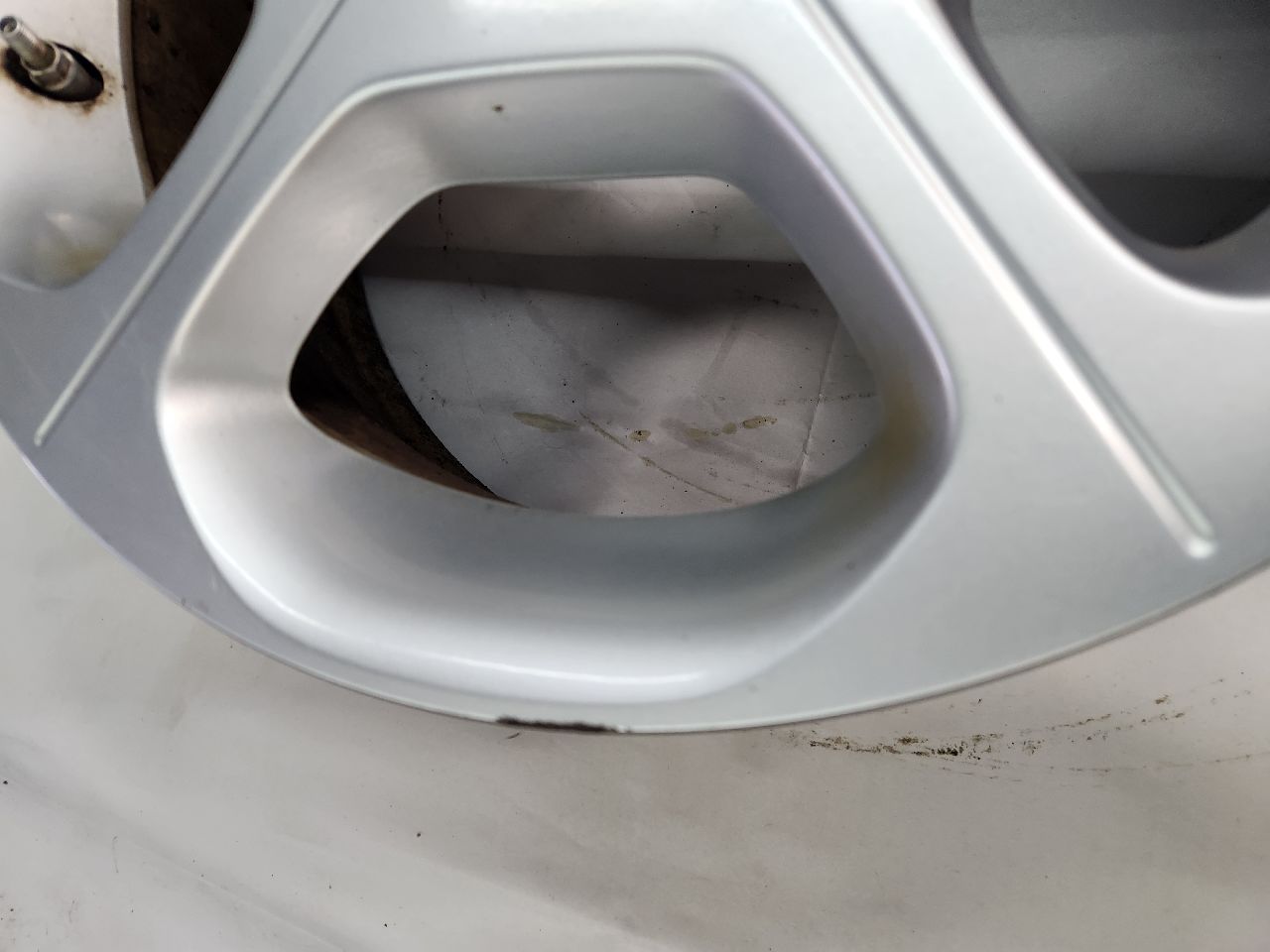 2012 NISSAN LEAF L Ucyl WHEEL - 432443 — photo 6