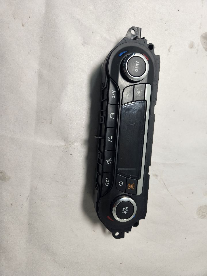 2013 FORD ESCAPE 4cyl 1.6 EcoBoost TEMP CONTROL - 432718 — photo 1