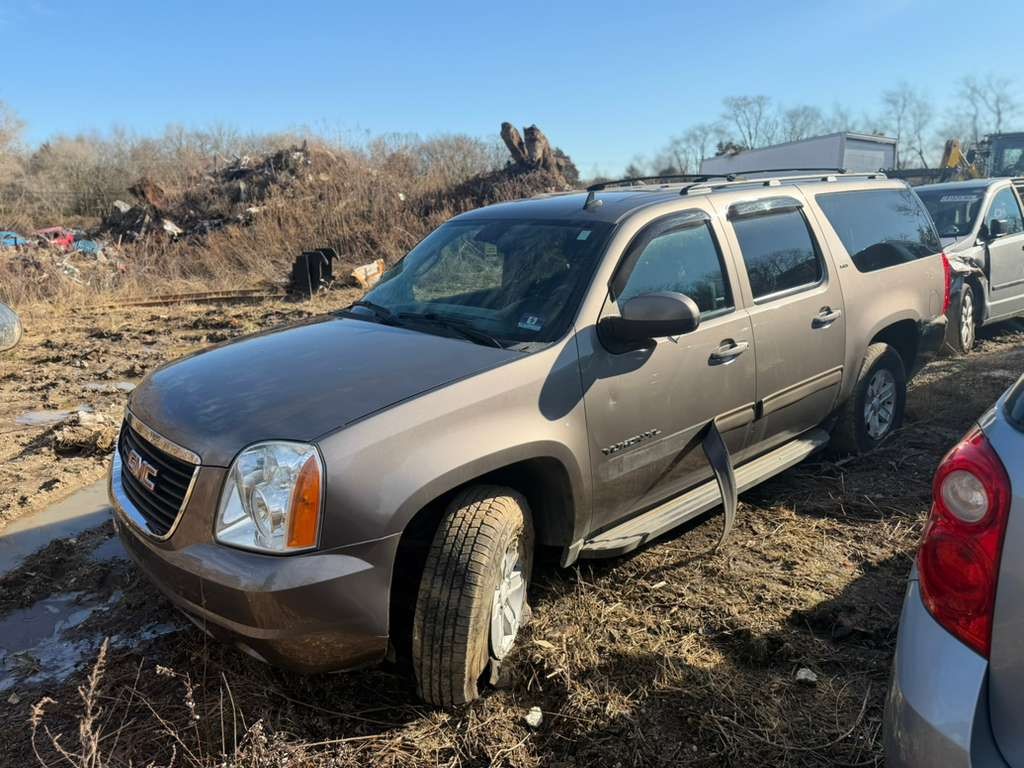 2013 GMC YUKON XL 1500 8cyl Gasoline 5.3 FLEX AC COMPRESSOR - 433397 — photo 5