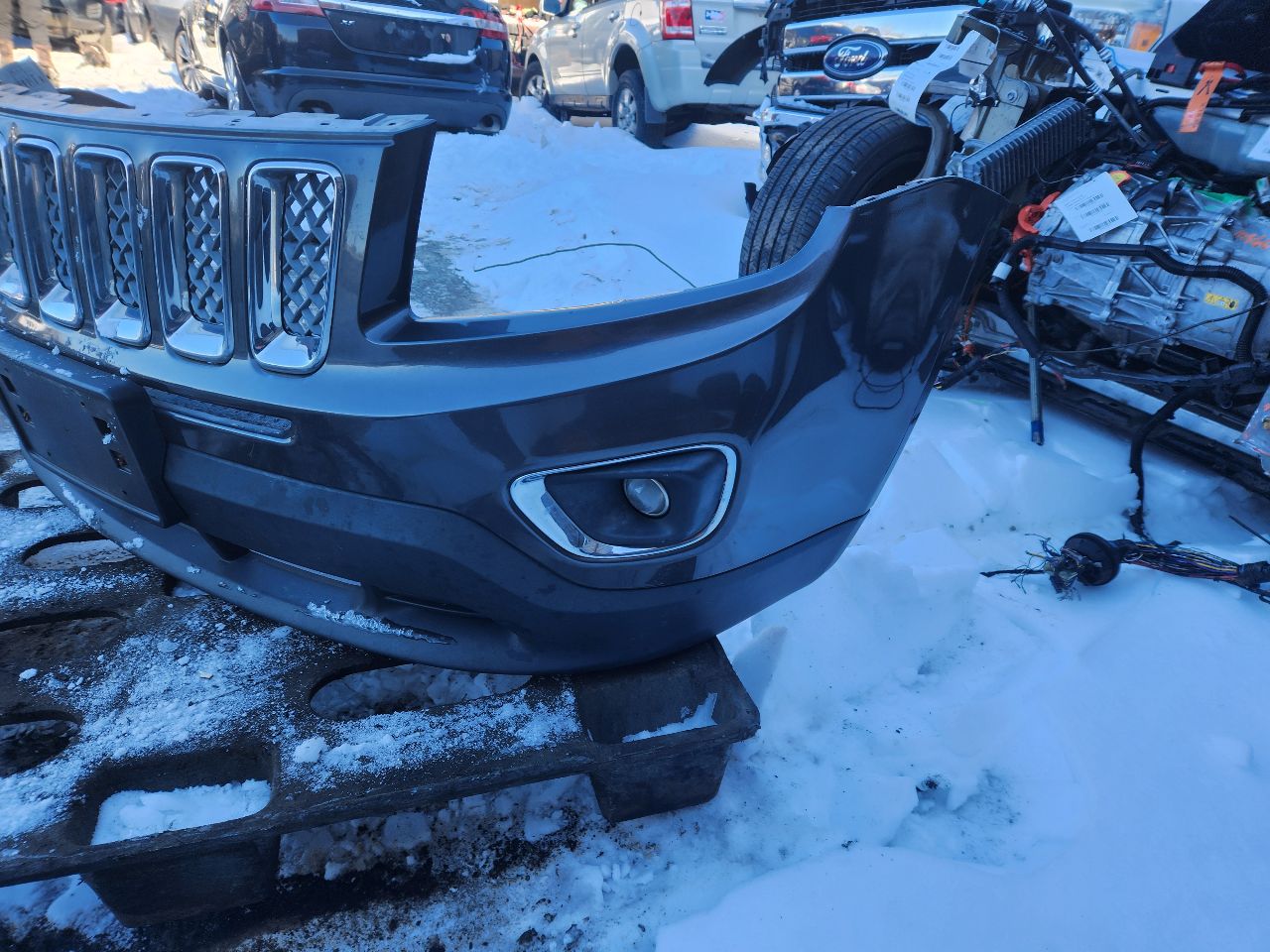 2016 JEEP COMPASS 4cyl Gasoline 2.4 BUMPER ASSY, FRONT - 434466 — photo 3