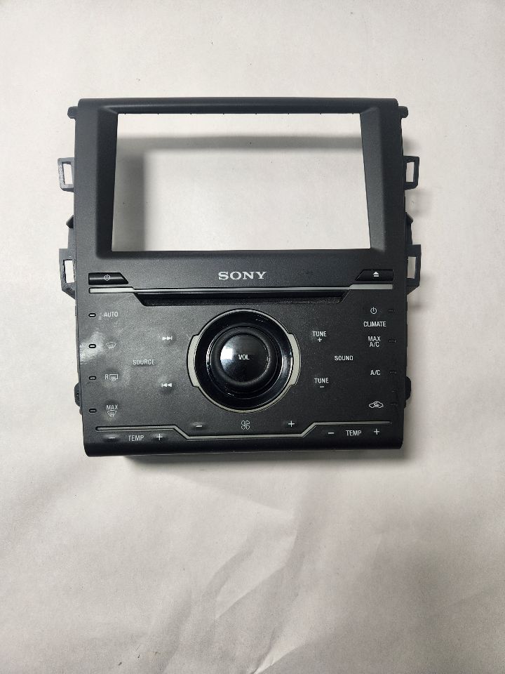 2015 FORD FUSION 4cyl Electric 2.0 Radio Audio - 434631 — photo 1