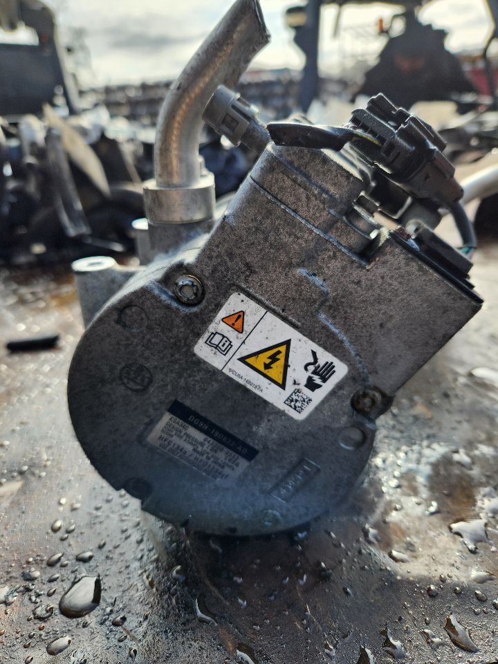 2015 FORD FUSION 4cyl Electric 2.0 AC COMPRESSOR - 434641 — photo 2