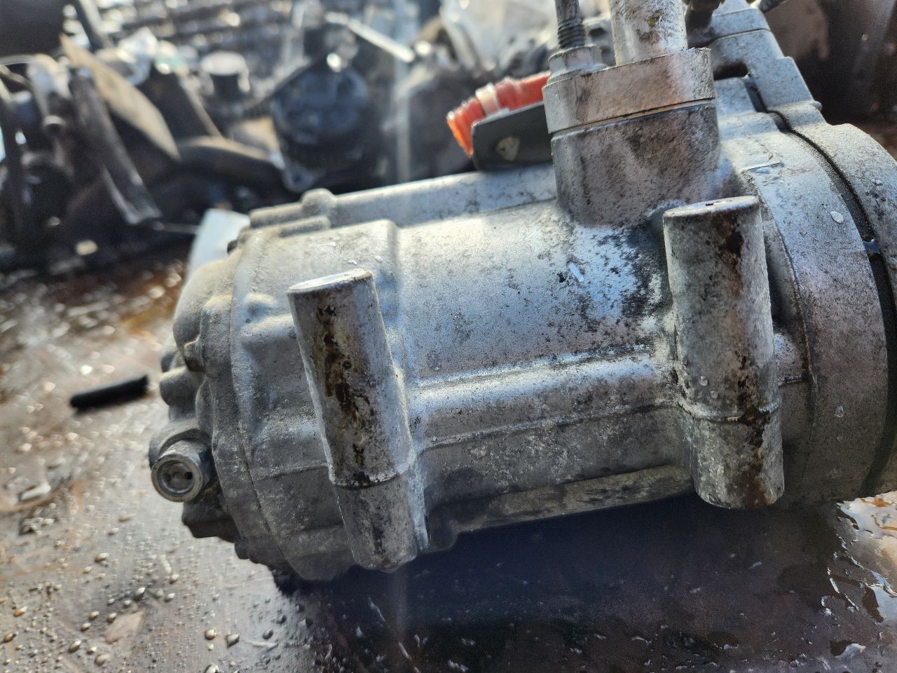 2015 FORD FUSION 4cyl Electric 2.0 AC COMPRESSOR - 434641 — photo 4