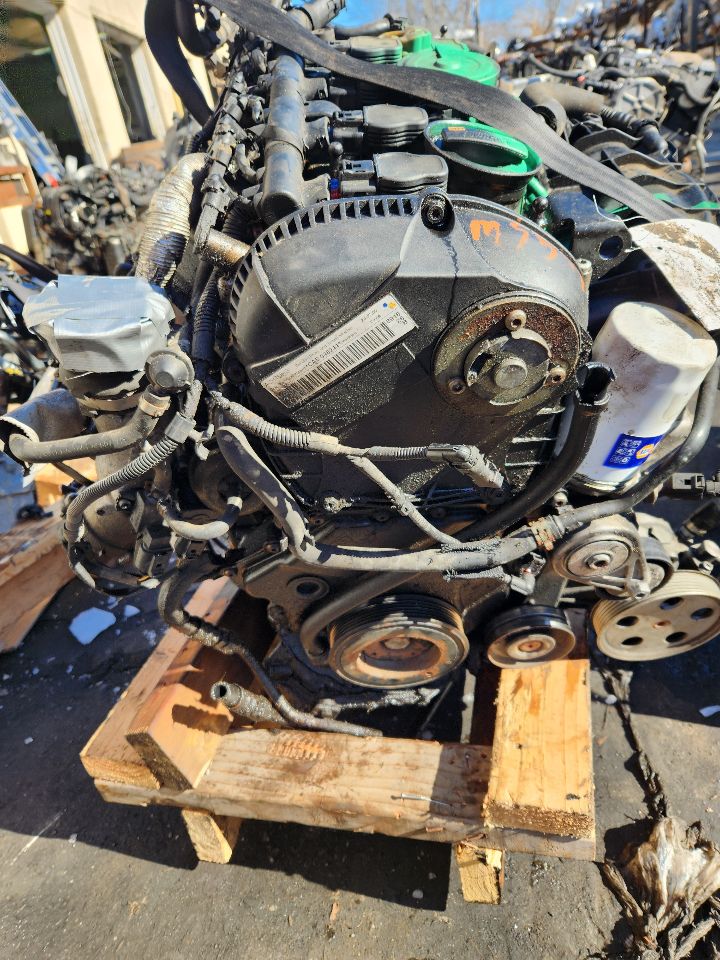 2010 AUDI A4 4cyl Gasoline Turbo 2.0 ENGINE ASSEMBLY - 435182 — photo 3