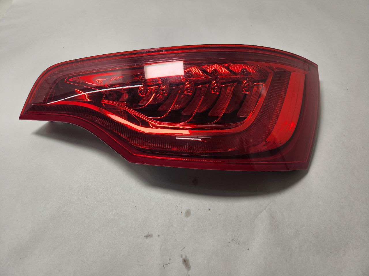2015 AUDI Q7 6cyl Supercharged 3.0 Right TAIL LAMP - 435260