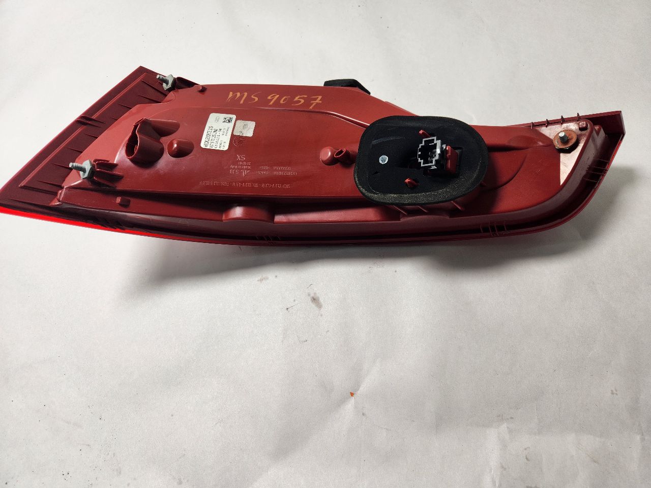 2015 AUDI Q7 6cyl Supercharged 3.0 Left TAIL LAMP - 435261 — photo 4