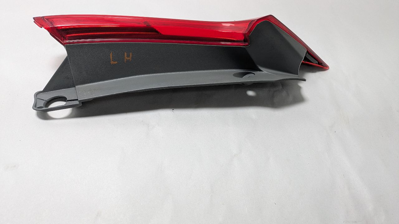 2016 HONDA CR-V 4cyl Gasoline 2.4 Left TAIL LAMP - 435484 — photo 2