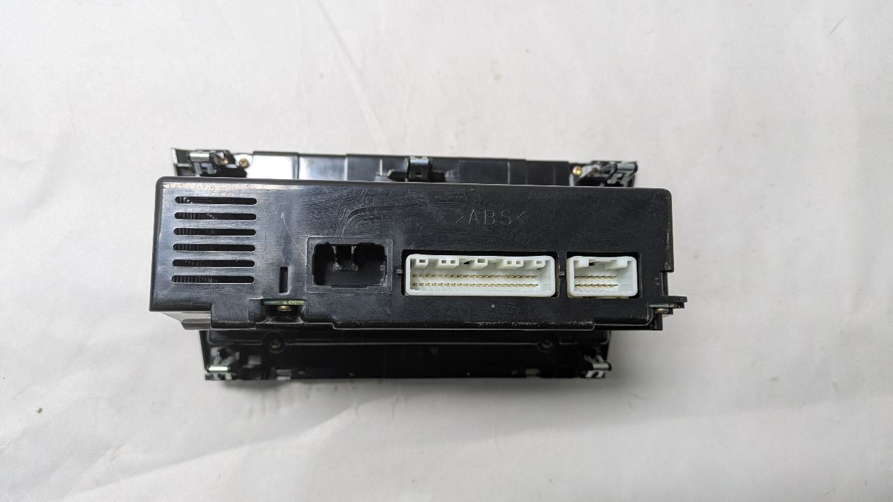 2003 LEXUS ES300 6cyl Gasoline 3.0 TEMP CONTROL - 435614 — photo 4