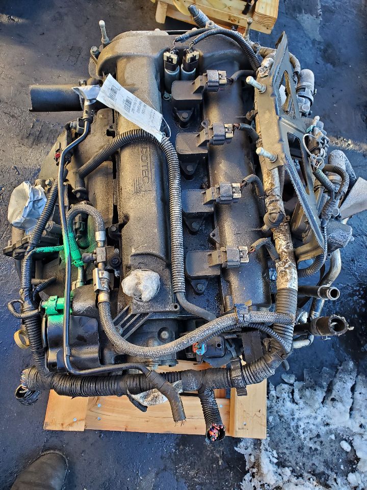 2014 CHEVROLET EQUINOX 4cyl Gasoline 2.4 ENGINE ASSEMBLY - 436121 — photo 2