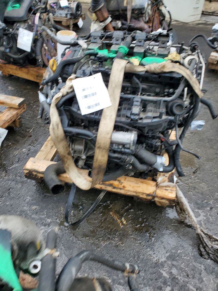2015 VOLKSWAGEN PASSAT 4cyl Gas Turbo 1.8 PZEV ENGINE ASSEMBLY - 436329 — photo 3