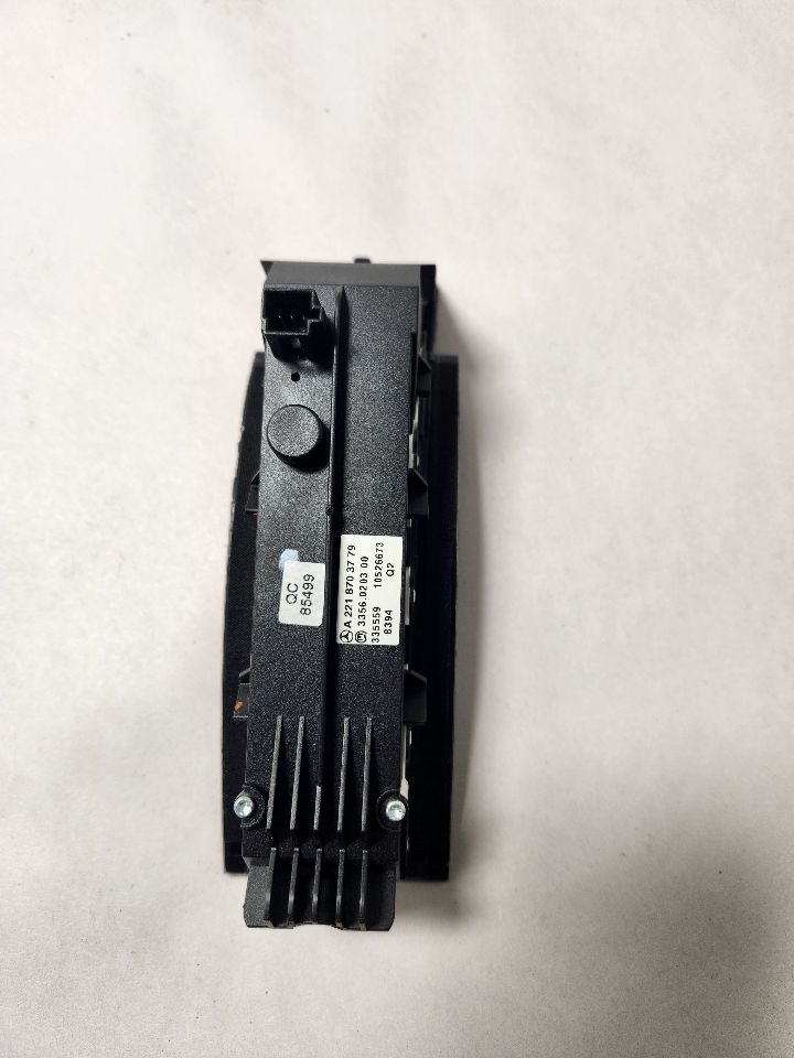 2009 MERCEDES-BENZ S-CLASS 8cyl Gasoline 5.5 Dsh/Int/Seat Switch - 436363 — photo 4