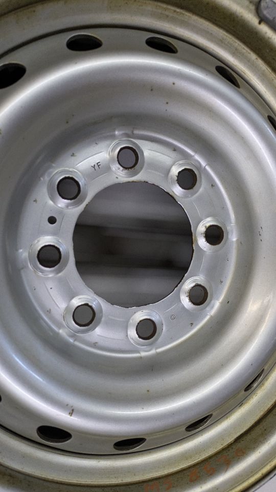 2017 NISSAN NV 2500 4.0L 6cyl Gasoline VVT WHEEL - 436551 — photo 2