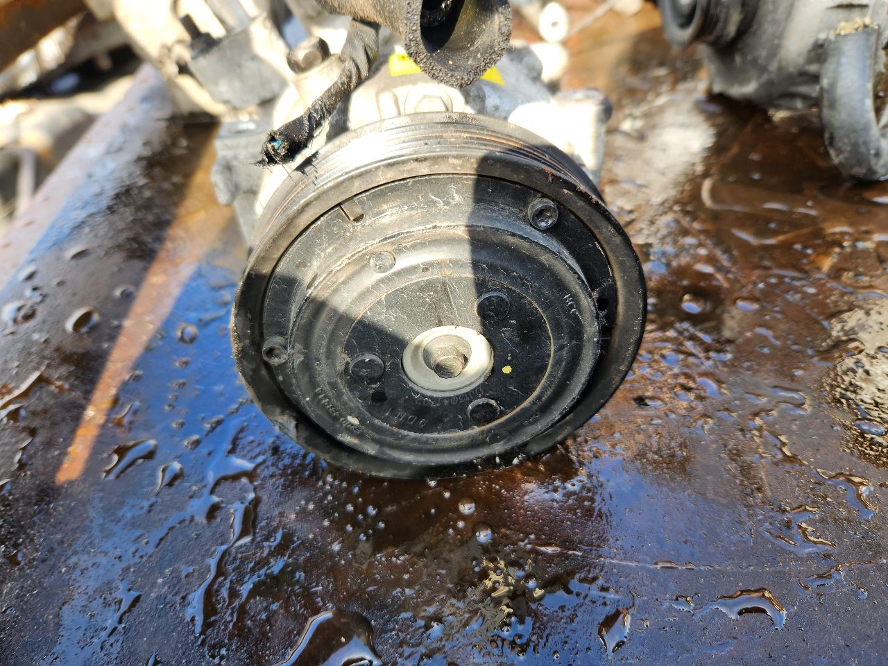 2014 KIA CADENZA 6cyl Gasoline 3.3 AC COMPRESSOR - 436866 — photo 4