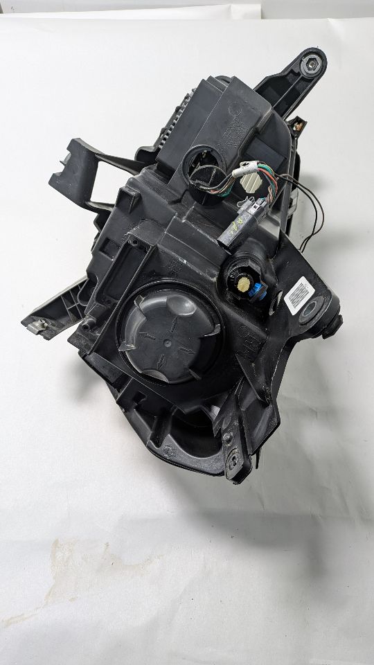 2015 GMC ACADIA Right HEADLAMP ASSEMBLY - 436942 — photo 6