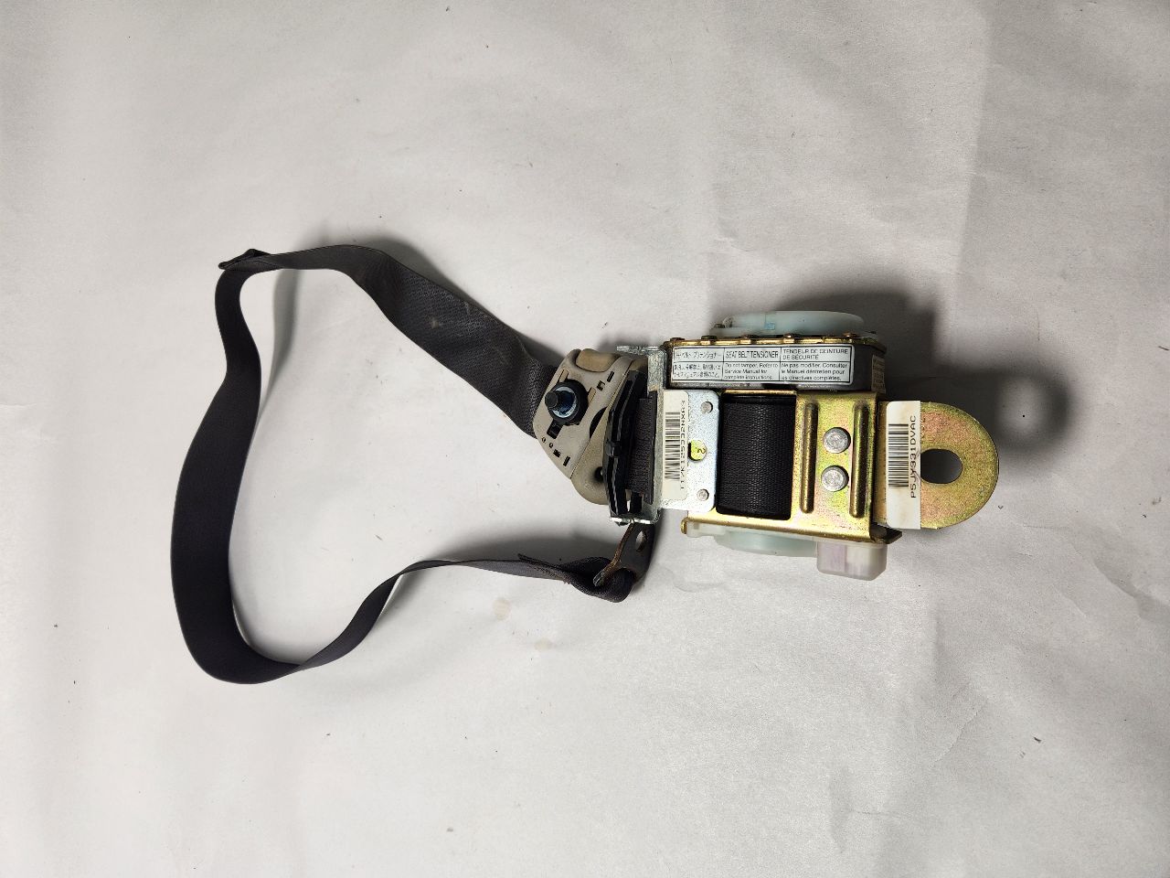 2002 CADILLAC ESCALADE EXT 8cyl Gasoline 6.0 Seat Belt, Front - 436949 — photo 4