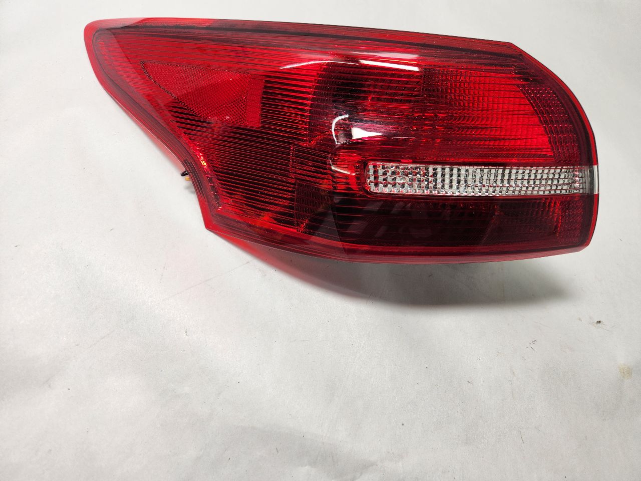 2017 FORD FOCUS Left TAIL LAMP - 436986 — photo 1