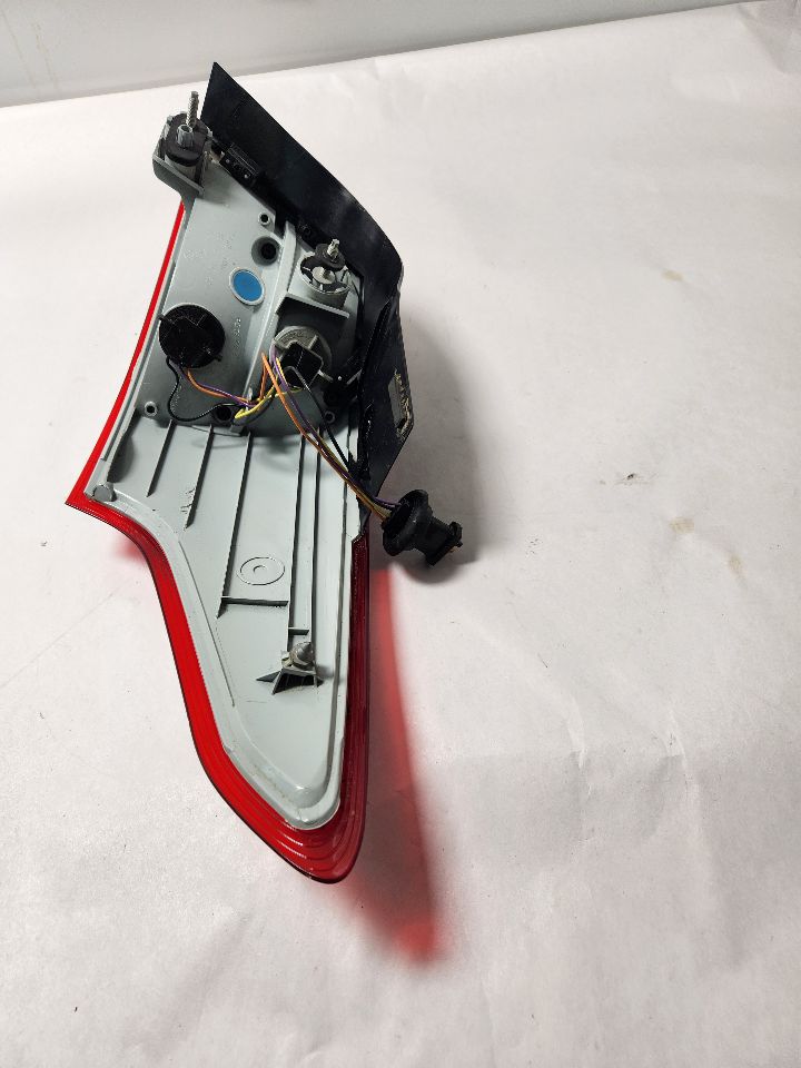 2017 FORD FOCUS Left TAIL LAMP - 436986 — photo 4