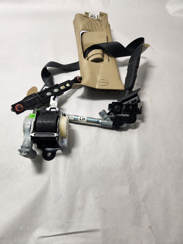 2012 HYUNDAI ACCENT 4cyl Gasoline 1.6 DOHC Seat Belt, Front - 436987