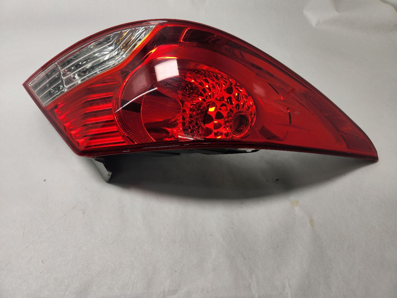 2012 HYUNDAI ACCENT 4cyl Gasoline 1.6 DOHC Left TAIL LAMP - 436988