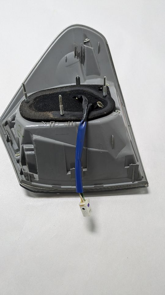 2007 LEXUS RX400H 6cyl electric 3.3 Left TAIL LAMP - 436995 — photo 4