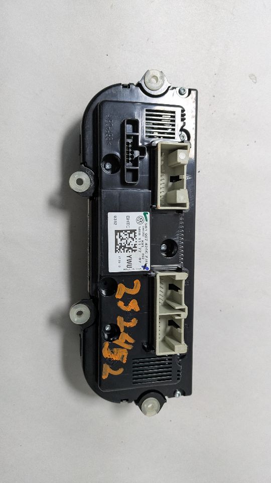 2013 VOLKSWAGEN PASSAT TEMP CONTROL - 437010 — photo 4
