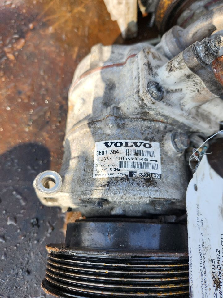 2012 VOLVO 70 SERIES 6Cyl Gasoline 3.2 PZEV AC COMPRESSOR - 437847 — photo 2