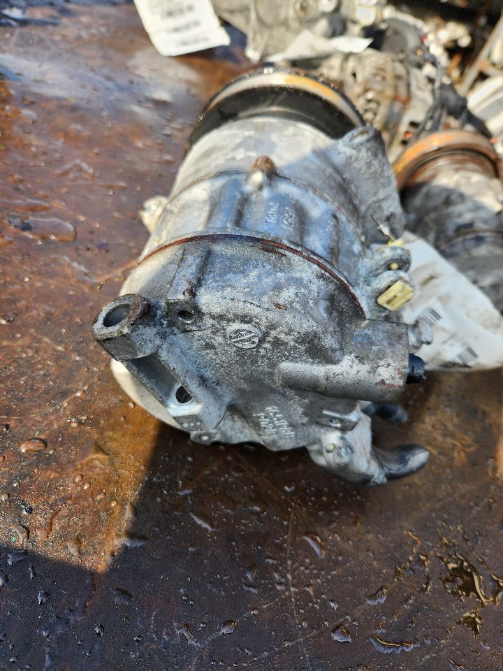 2012 VOLVO 70 SERIES 6Cyl Gasoline 3.2 PZEV AC COMPRESSOR - 437847 — photo 6