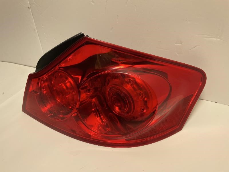 2007 INFINITI G35 Right TAIL LAMP - 438 — photo 2
