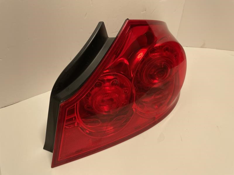 2007 INFINITI G35 Right TAIL LAMP - 438 — photo 3