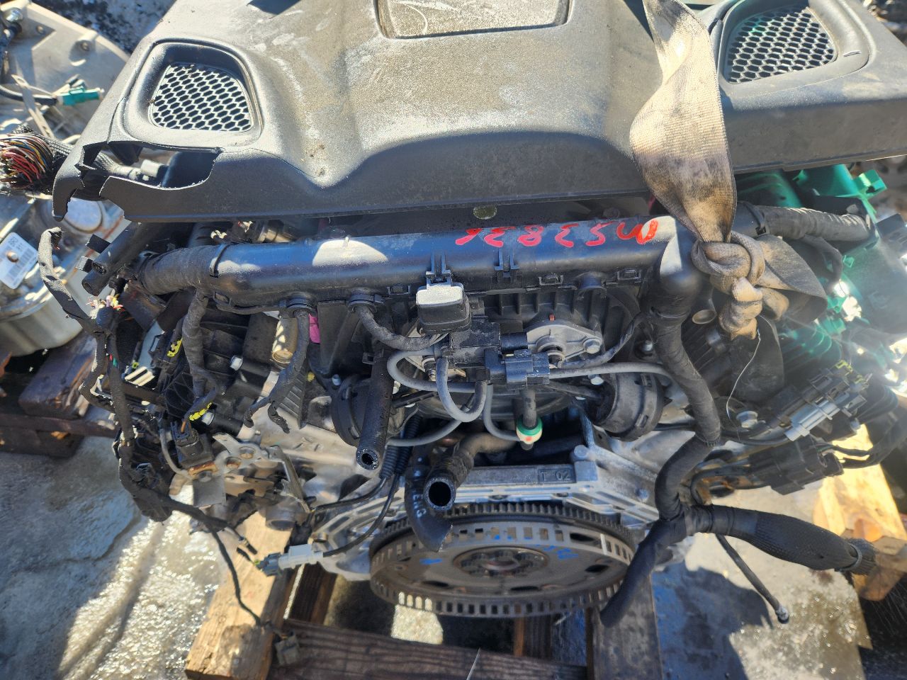 2011 HYUNDAI GENESIS 8cyl Gasoline 4.6 ENGINE ASSEMBLY - 438048 — photo 4