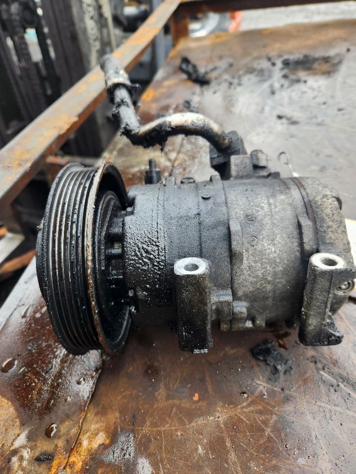 2003 TOYOTA COROLLA 4cyl Gasoline 1.8 AC COMPRESSOR - 438055