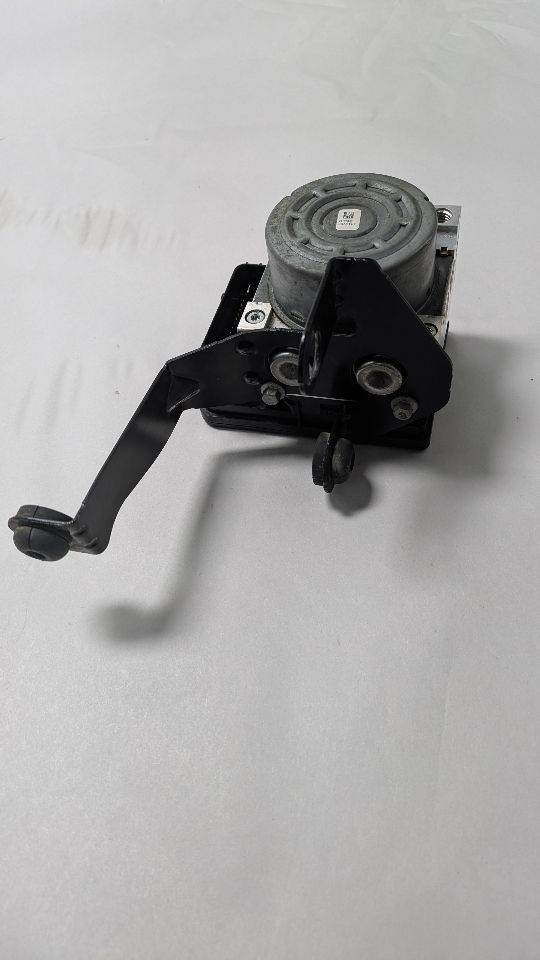 2016 FORD ESCAPE Anti-lock Brake Pts - 438083 — photo 3